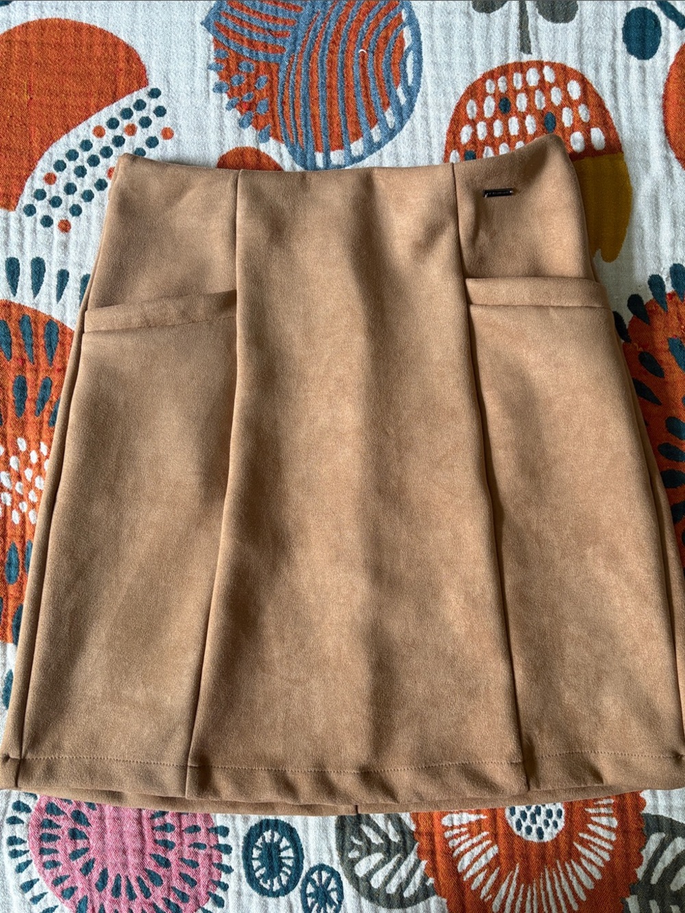 Tahari Tan A-Line Suede Min Skirt with Pockets